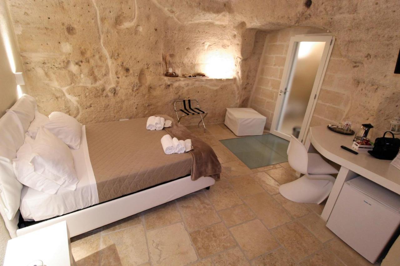 Standard Triple Room,1593750402:JPEG
