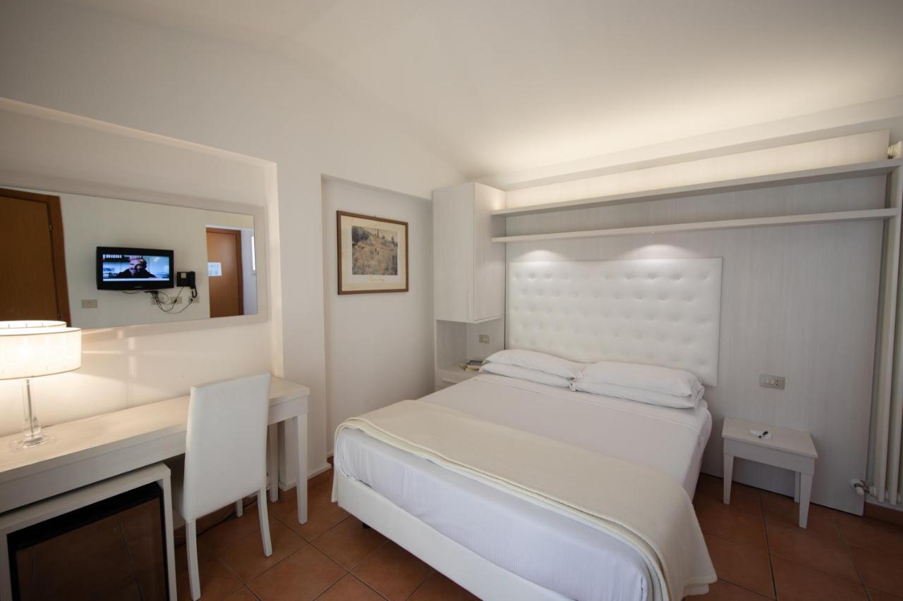 Single Room,1245650533:JPEG