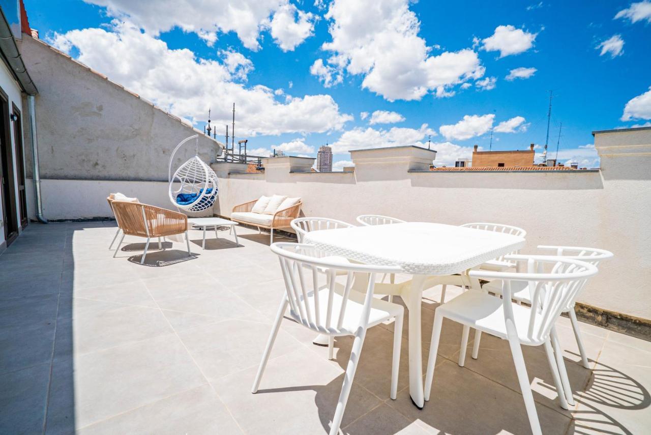 Apartment Terrace,1323951568:JPEG