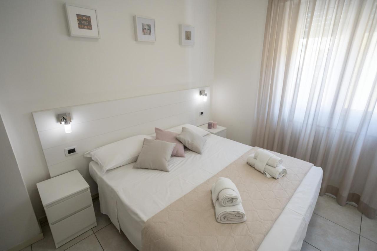 Two-Bedroom Apartment,1247634343:JPEG