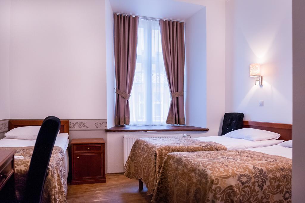 Triple Room,1212588700:JPEG