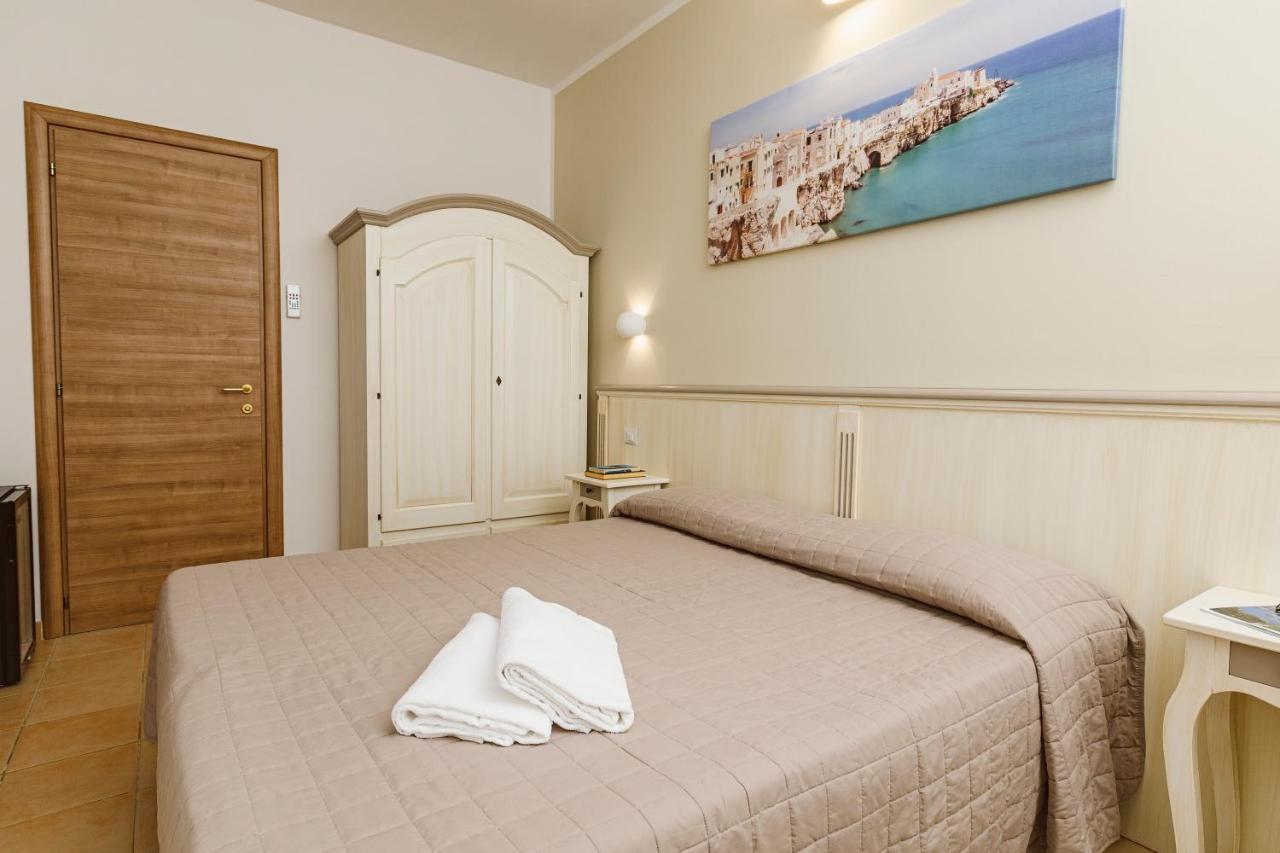 Double or Twin Room,1248162412:JPEG