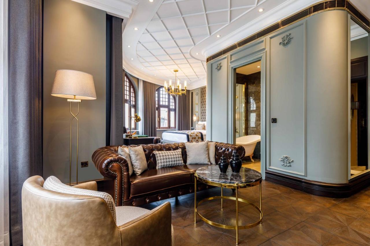Executive King Suite