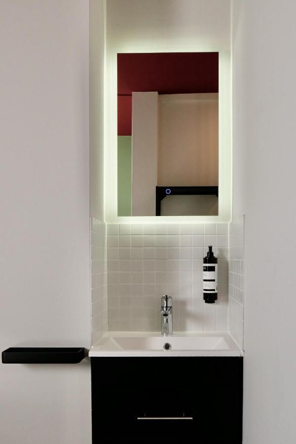 Small Double Room,1364627774:JPEG