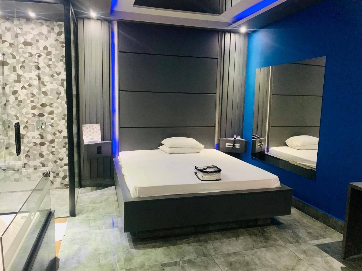 Quarto Duplo com Banheira de Hidromassagem