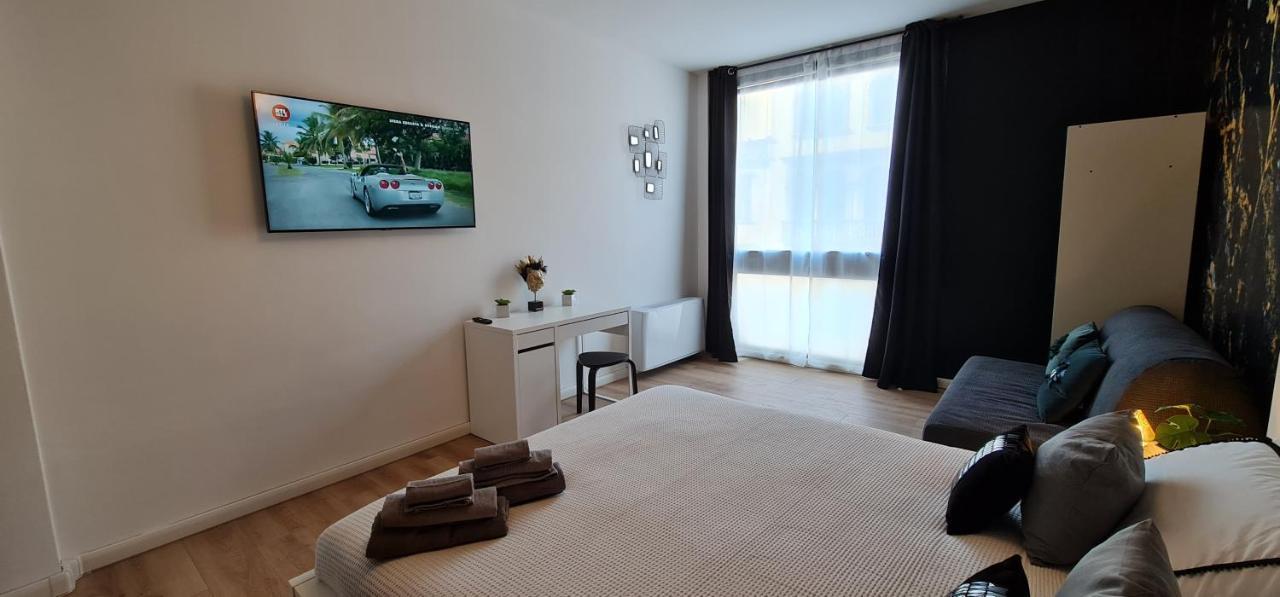 Luxury Quadruple Room,1249828027:JPEG