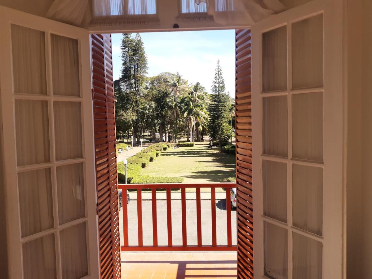 Quarto Triplo com Vista do Jardim