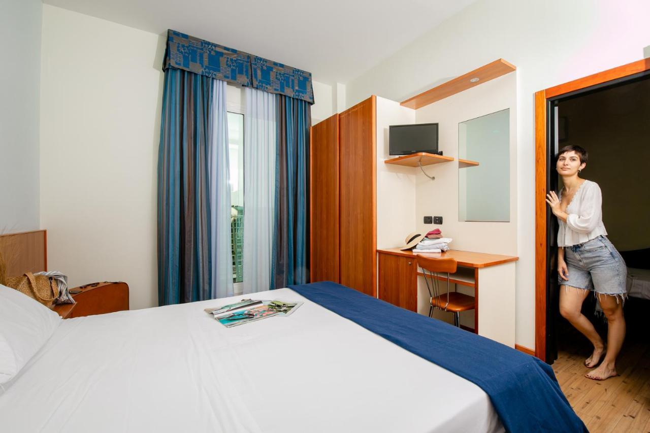 Double or Twin Room,57282238:JPEG