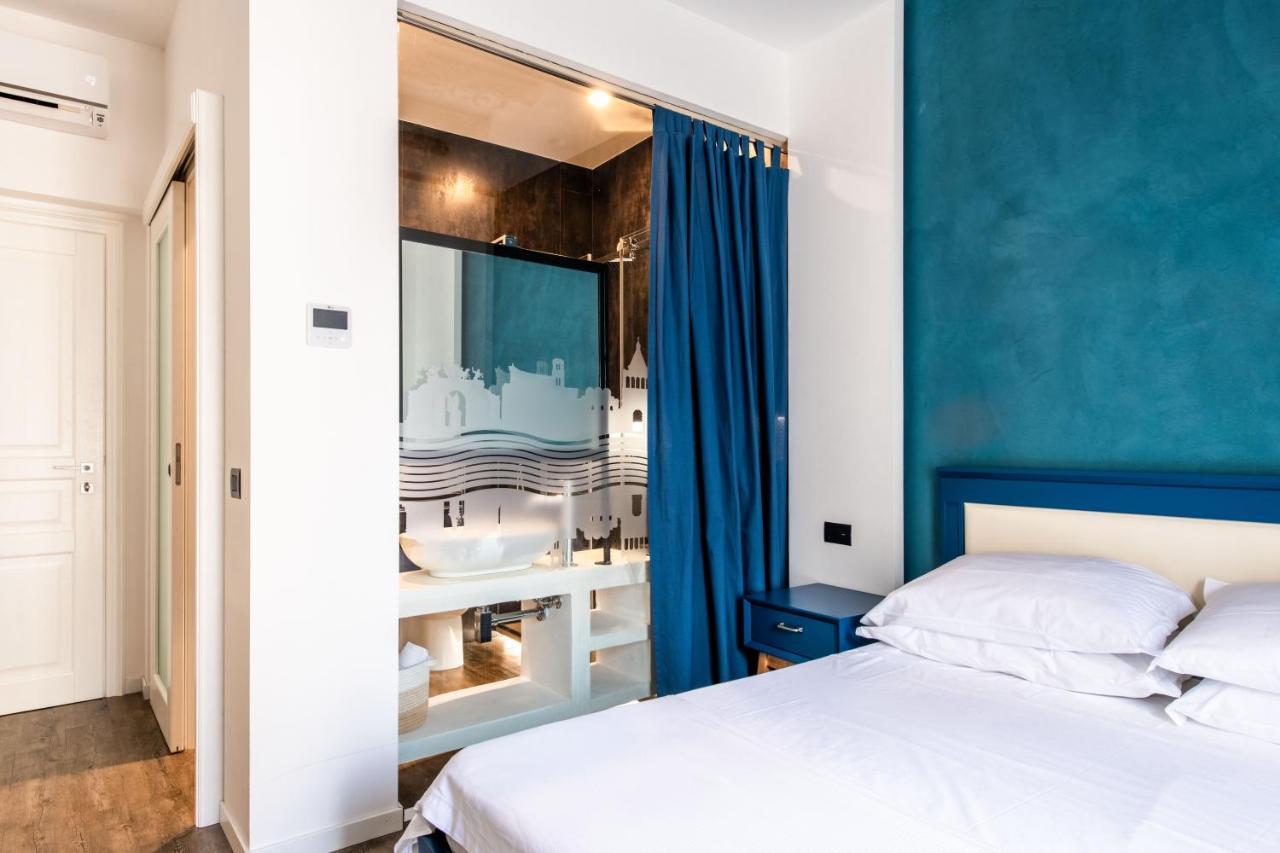 Deluxe Double Room with Balcony,1254535978:JPEG