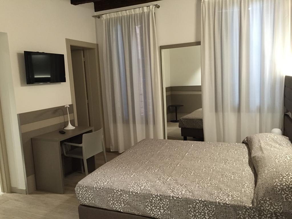 Single Room,1758524878:JPEG