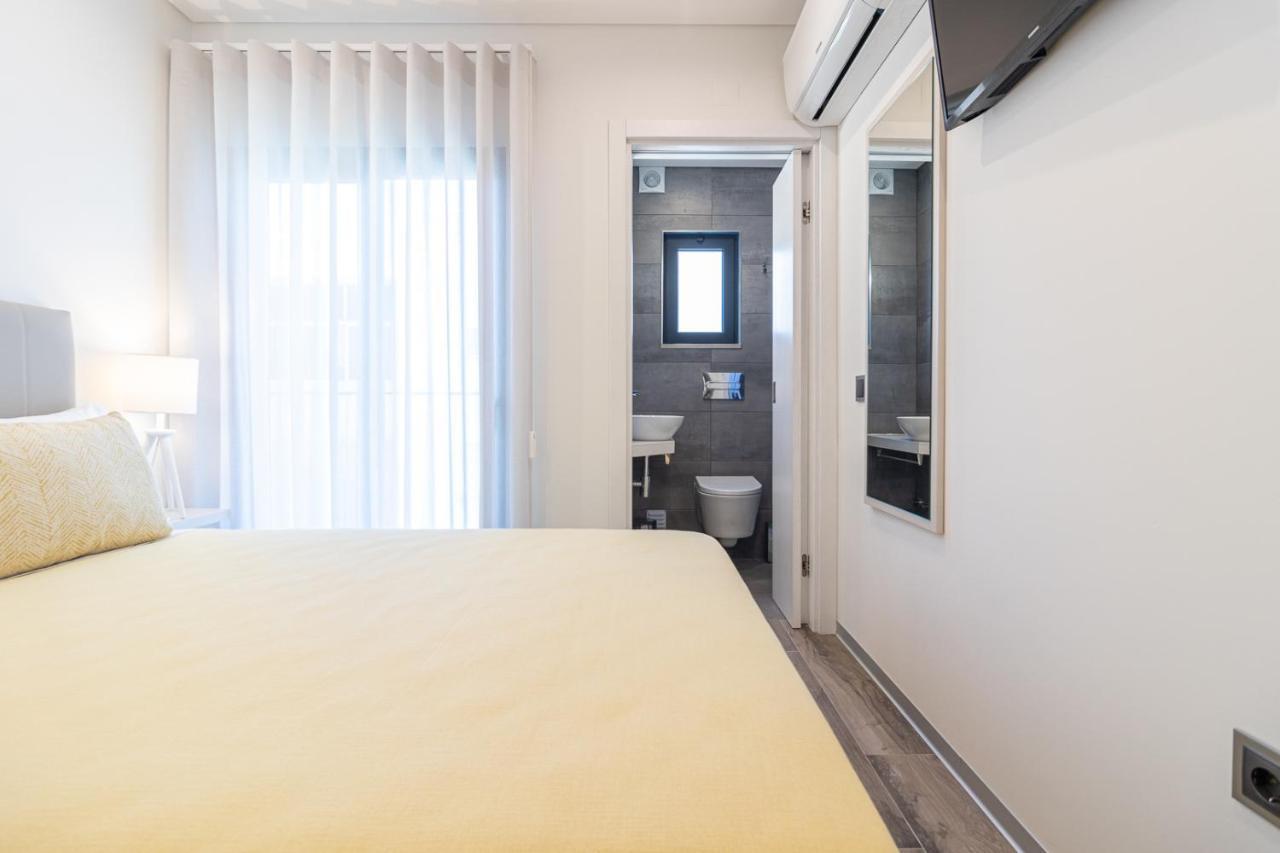 Budget Double Room Balcony,1257077506:JPEG