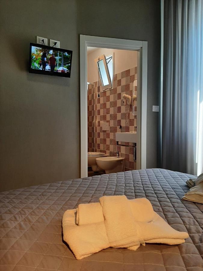 Economy Double or Twin Room,1259169778:JPEG
