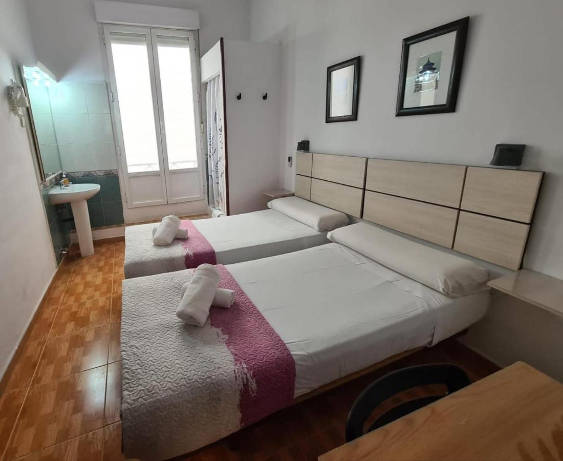 Twin Room,1263848050:JPEG