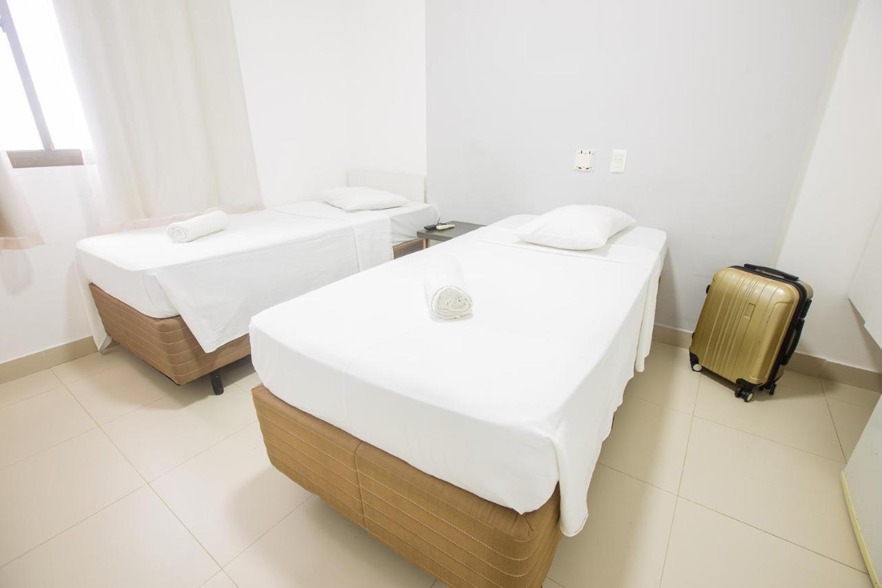 Quarto Duplo com 2 Camas de Solteiro