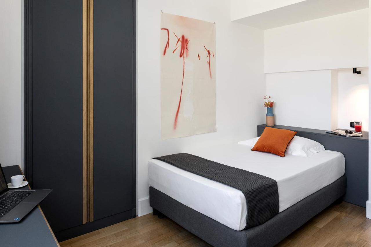 Classic Single Room French Bed,1437979807:JPEG