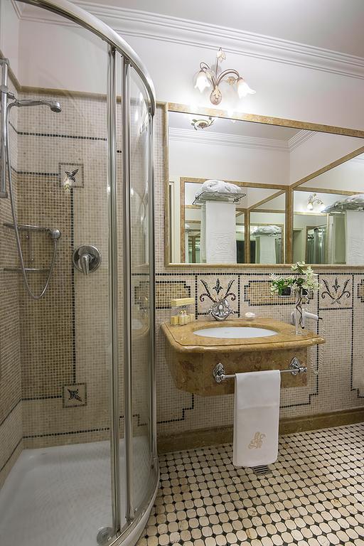 Deluxe Suite,126622635:JPEG