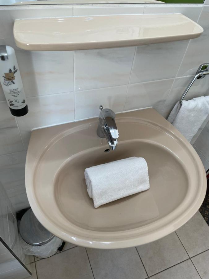 Standard Quadruple Room,1267796176:JPEG