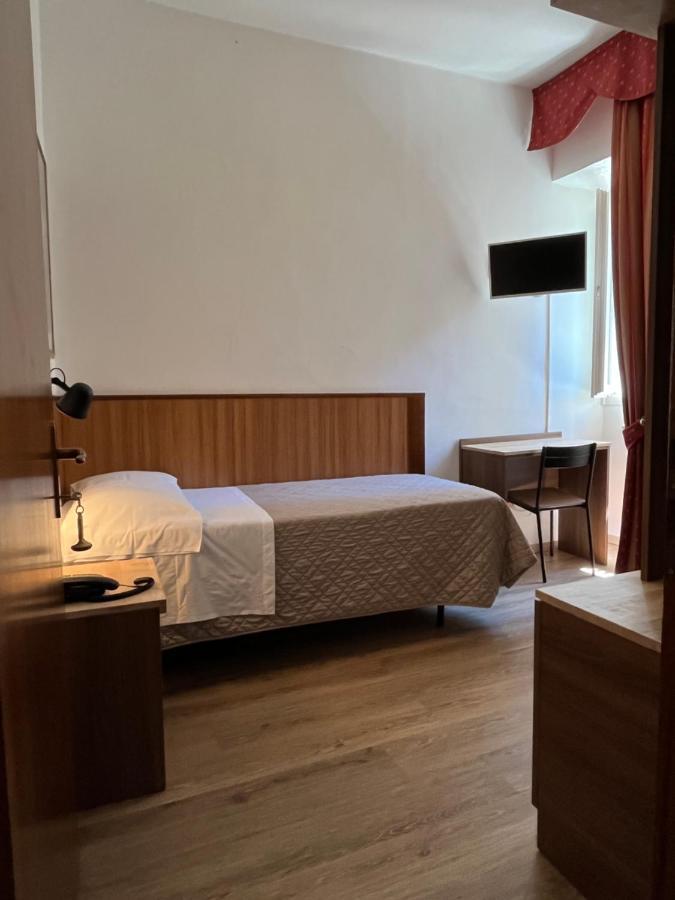 Single Room,1264909276:JPEG