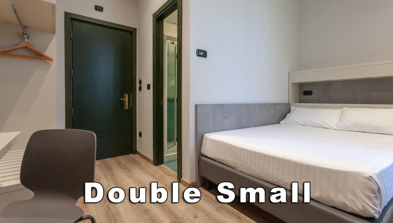 Small Double Room,1274605090:JPEG