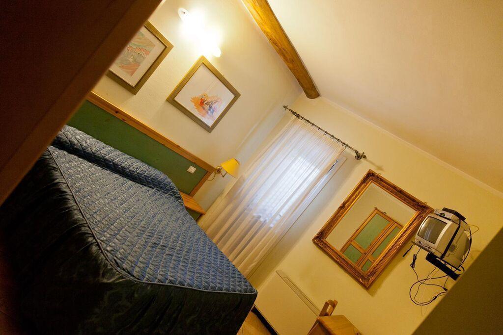 Deluxe Room,140927439:JPEG
