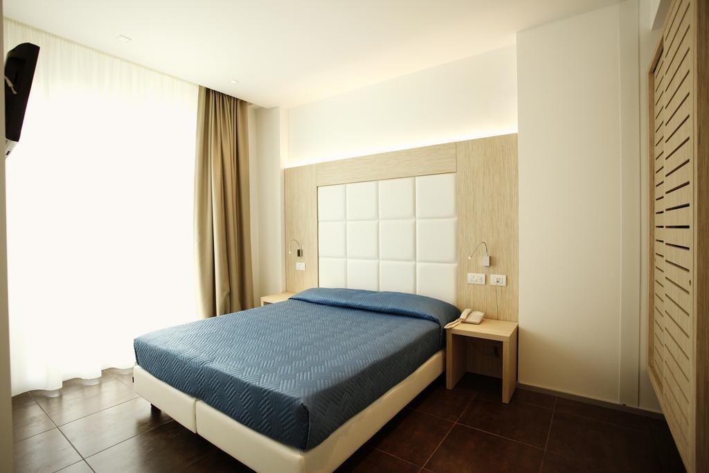Double or Twin Room,127246308:JPEG