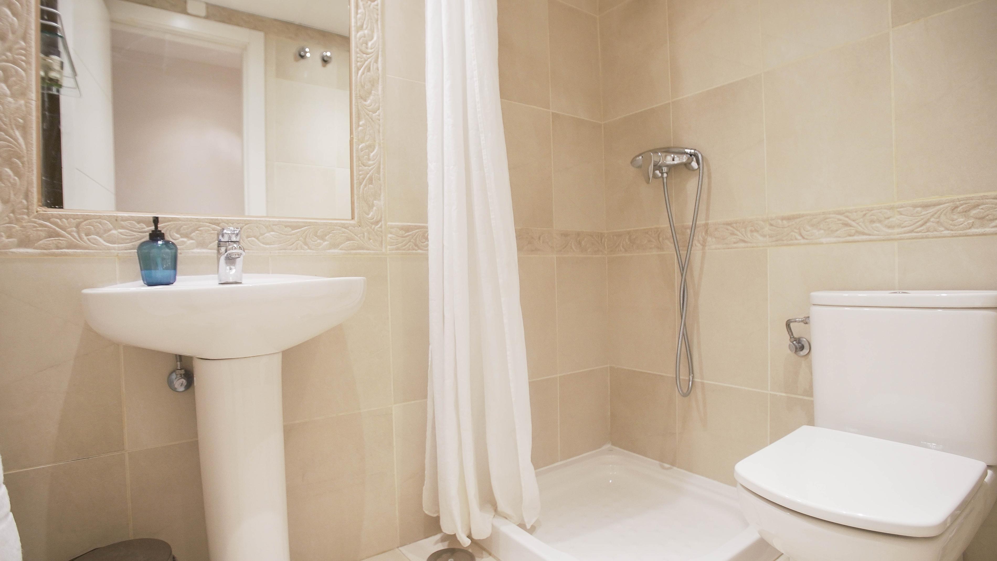 Two-Bedroom Apartment,1272597688:JPEG