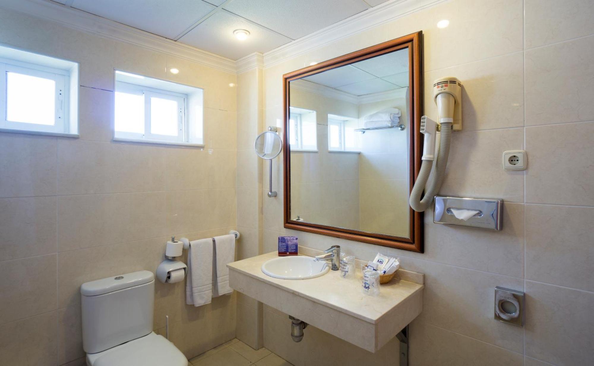 Double or Twin Room Partial Sea View,1580144236:JPEG