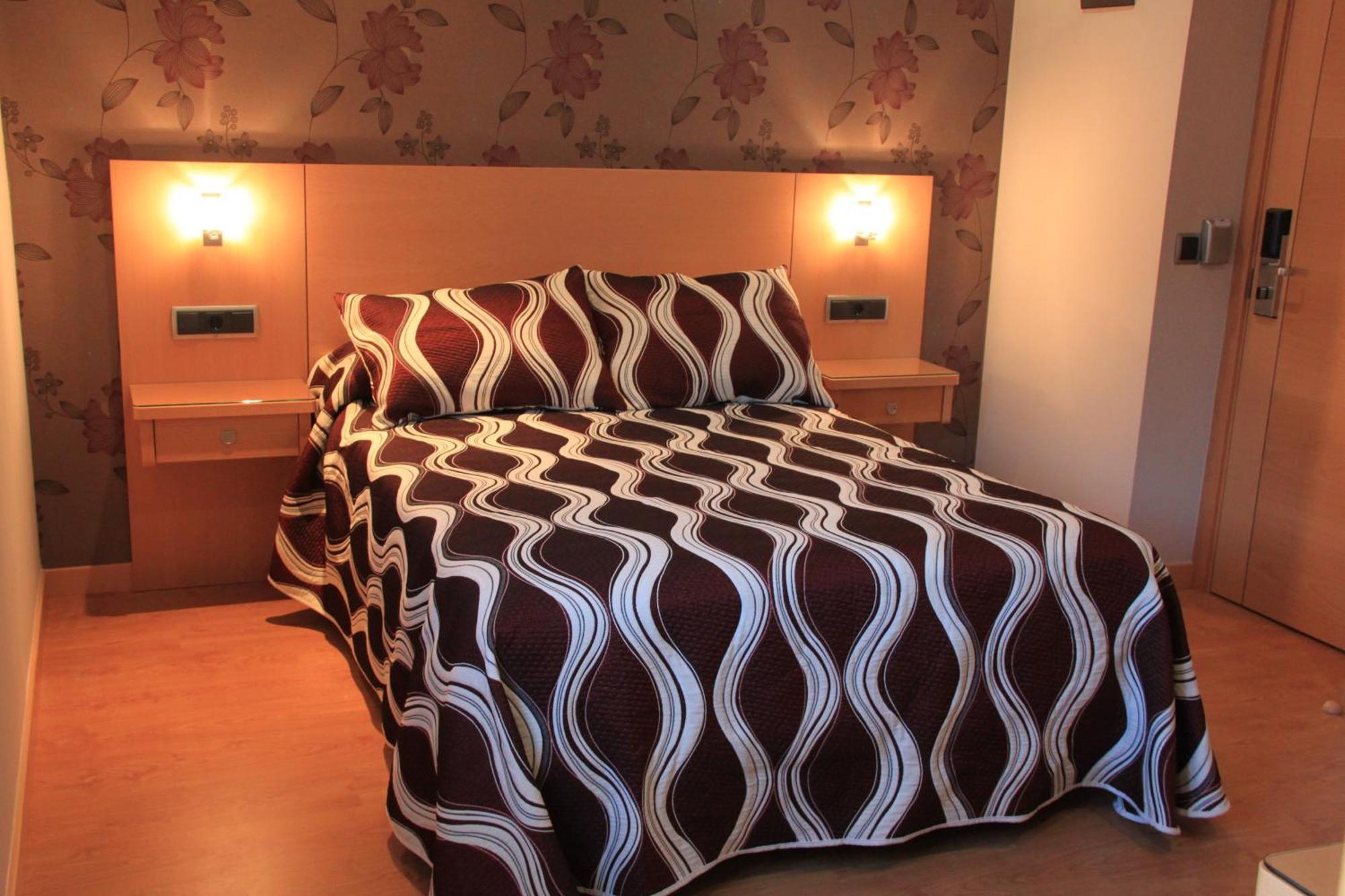 Single Room,1272604702:JPEG