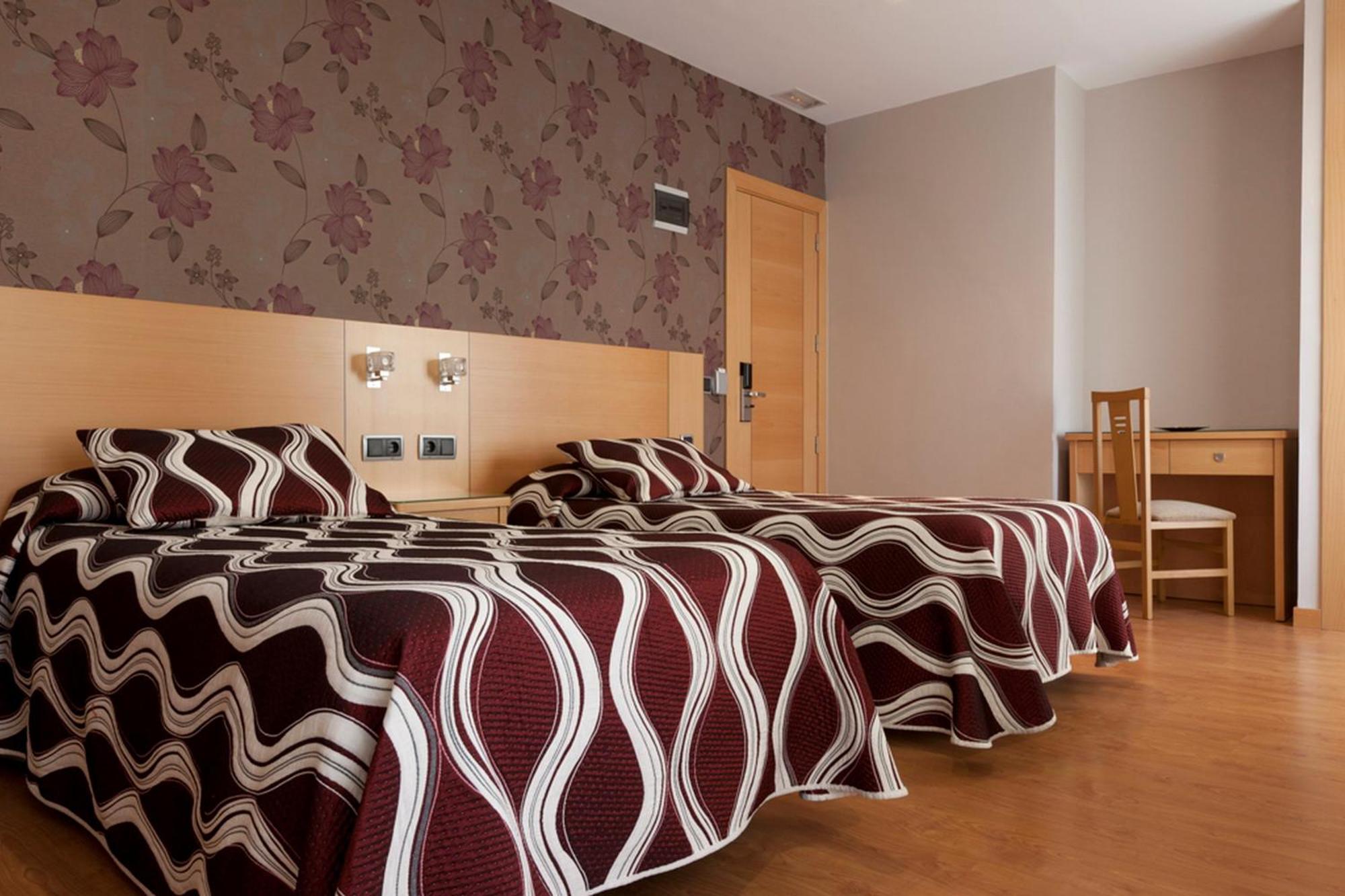 Twin Room,1272604402:JPEG
