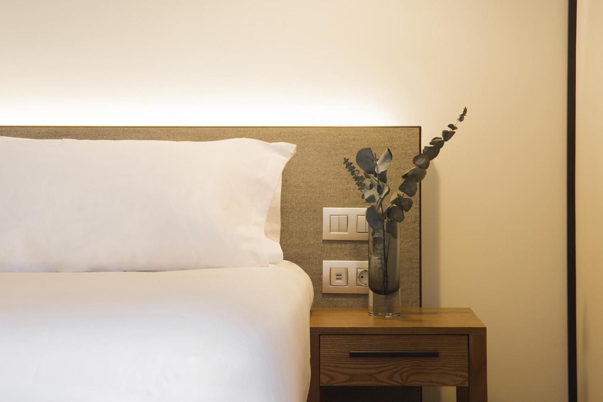 Double or Twin Room (1-2 Adults),1272622927:JPEG