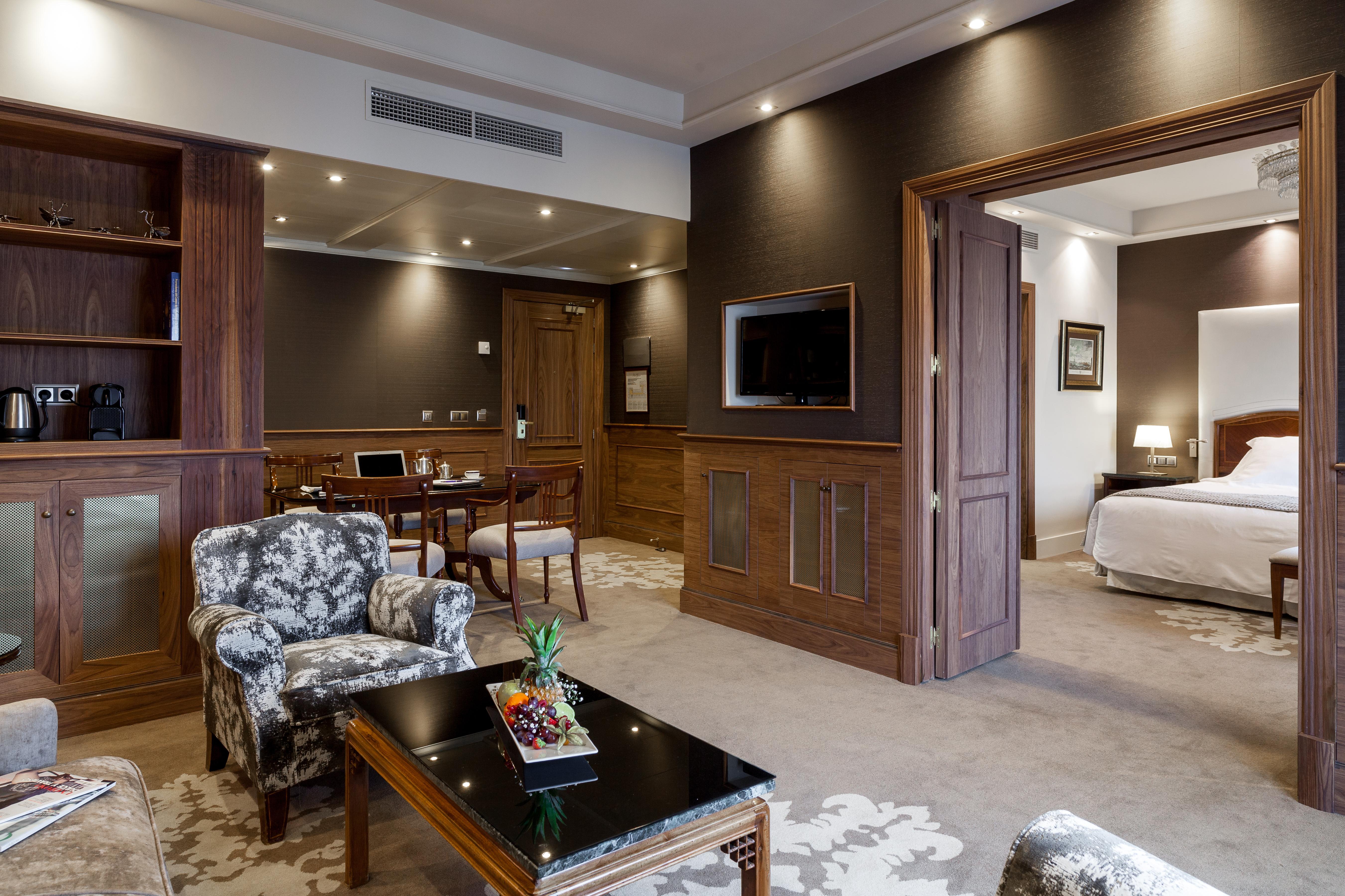 Suite - The Wellington Club,1324141891:JPEG