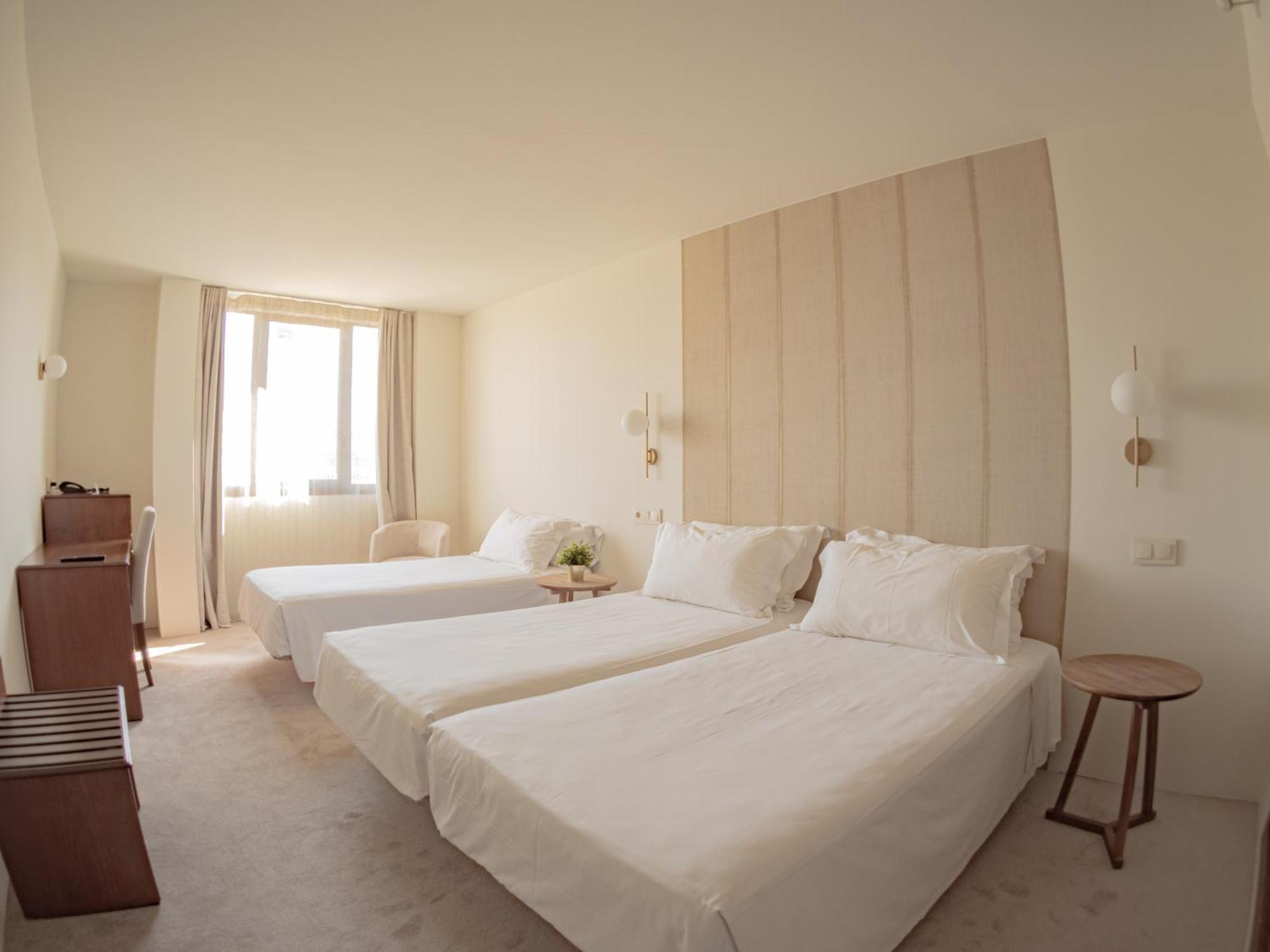 Superior Triple Room,1272817267:JPEG