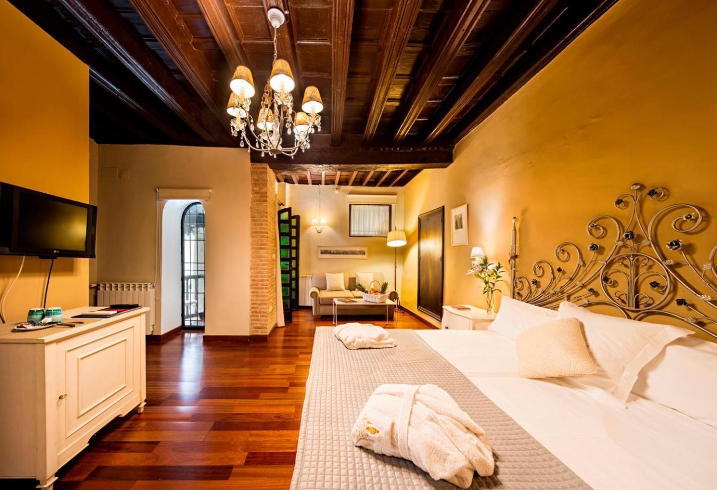 Double or Twin Room,155405753:JPEG