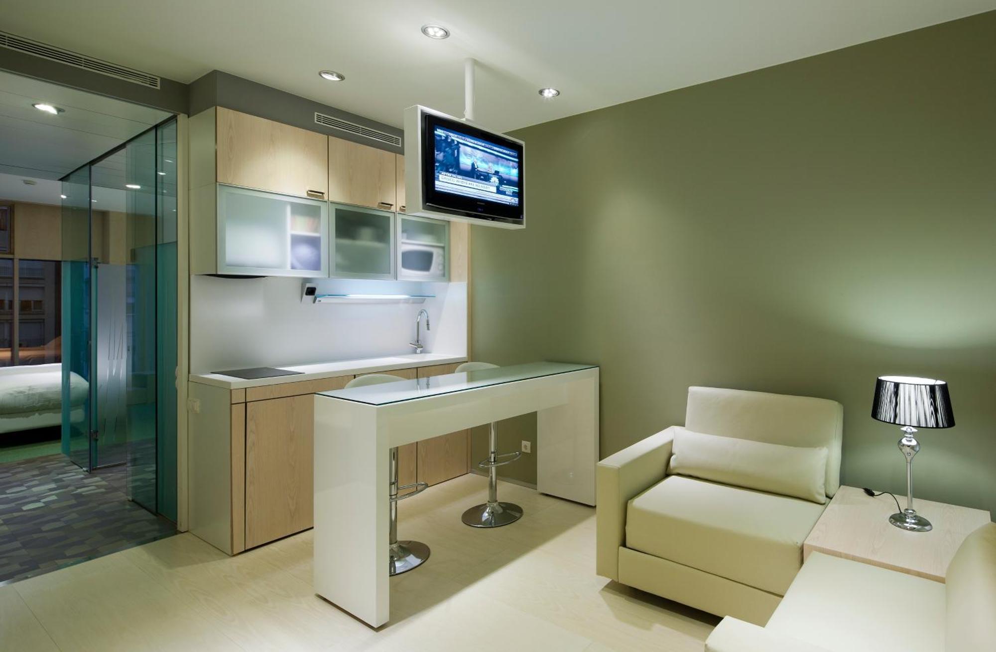 Suite Kitchenette,1273061641:JPEG