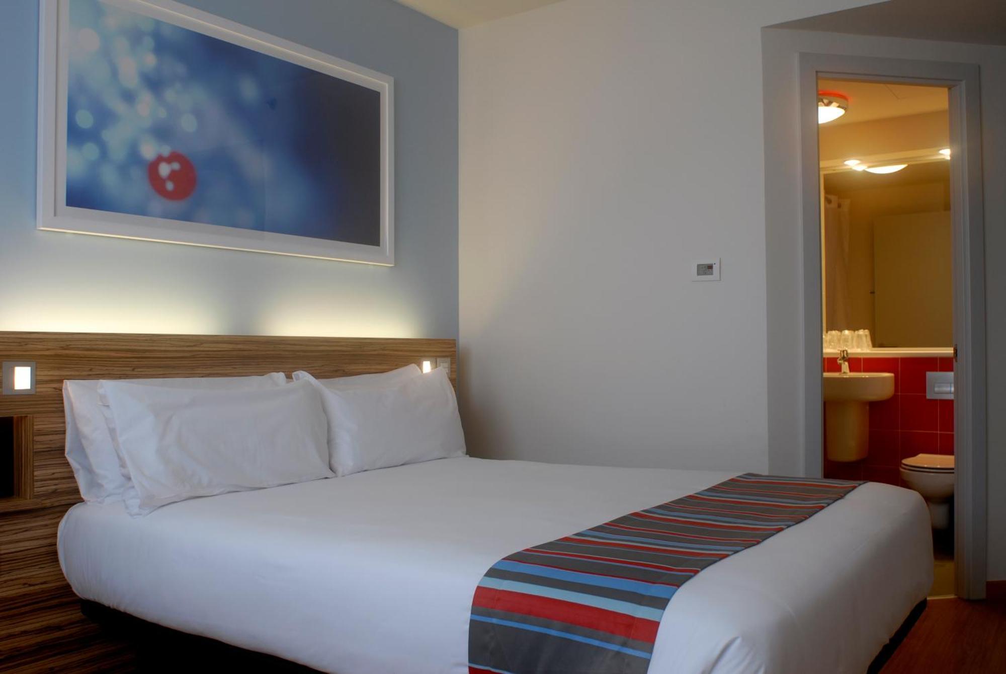 Double Room,1652762633:JPEG