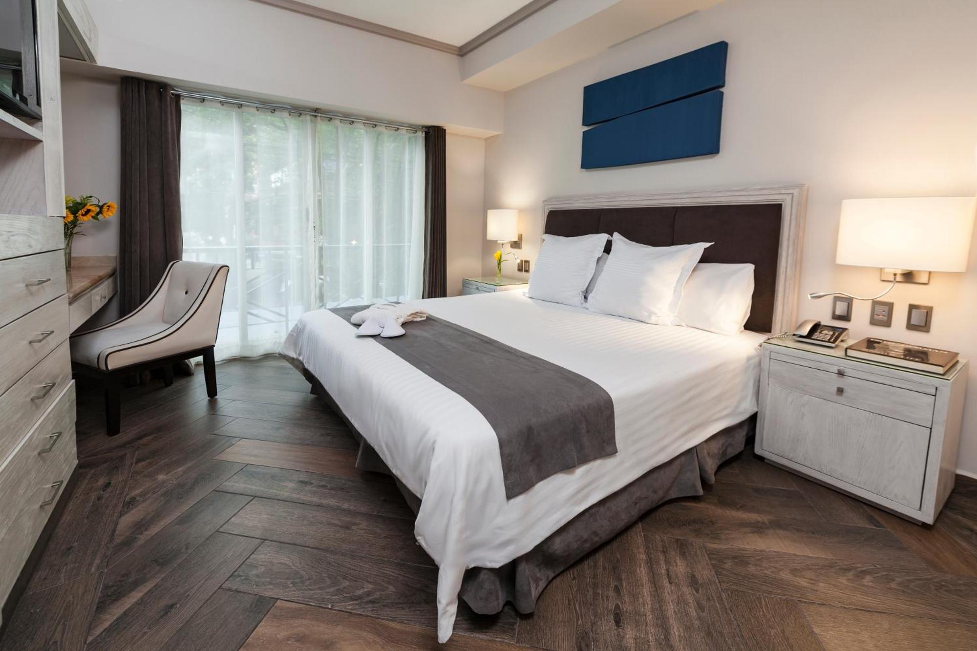 Standard Suite,1436668489:JPEG