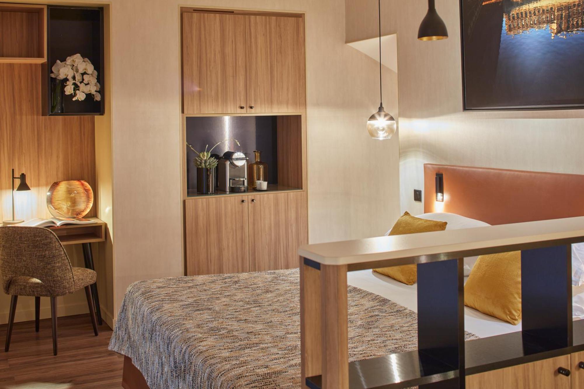 Suite Deluxe,1186641307:JPEG