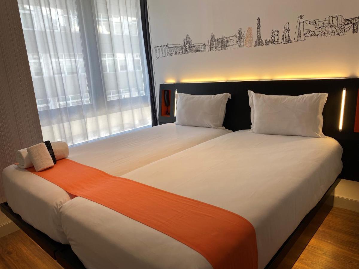 Twin Room,1273801996:JPEG
