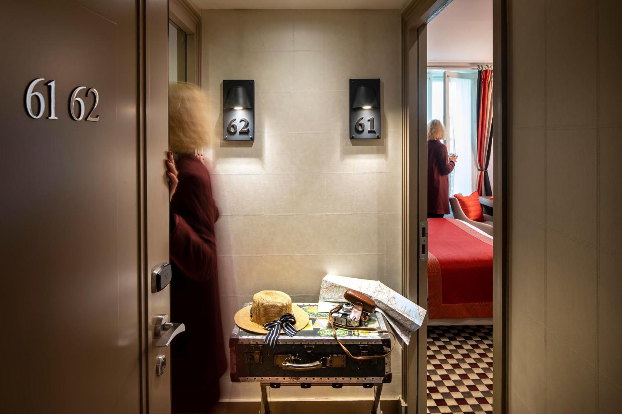 Two Connecting Double Rooms,1273892893:JPEG