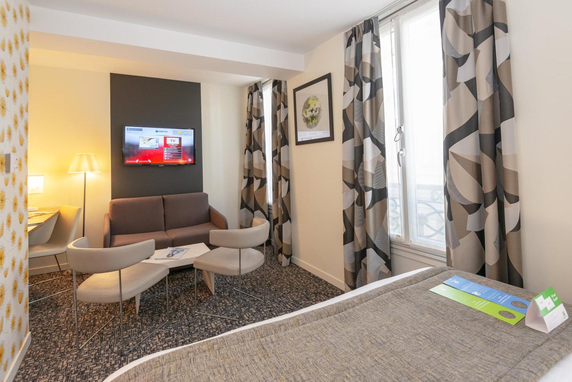 Premium Queen Room with sofa bed,1576713254:JPEG