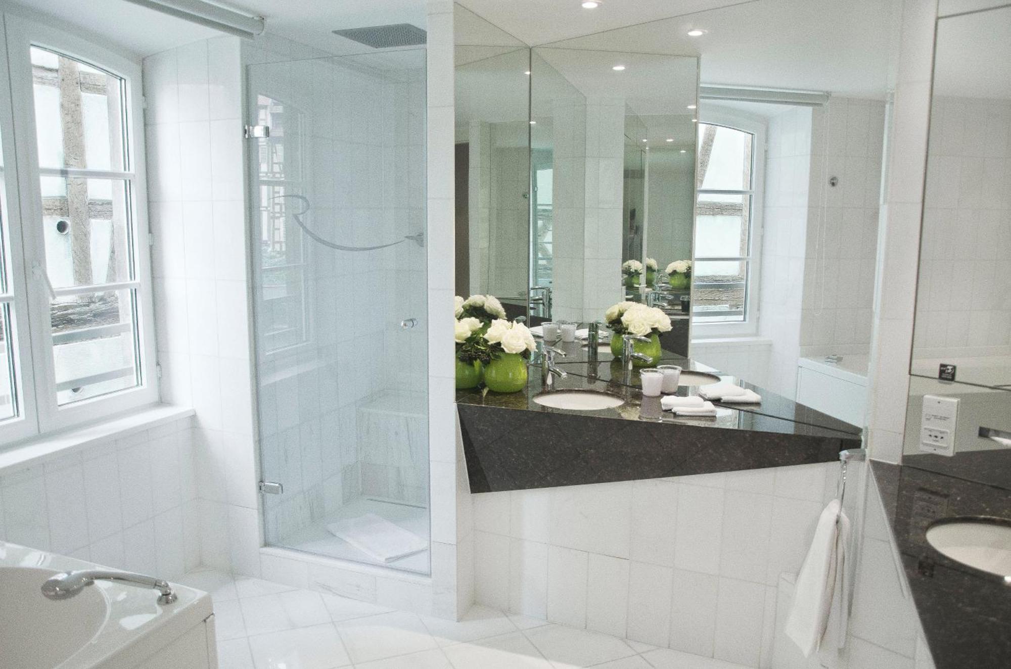 Signature Suite,1690934491:JPEG