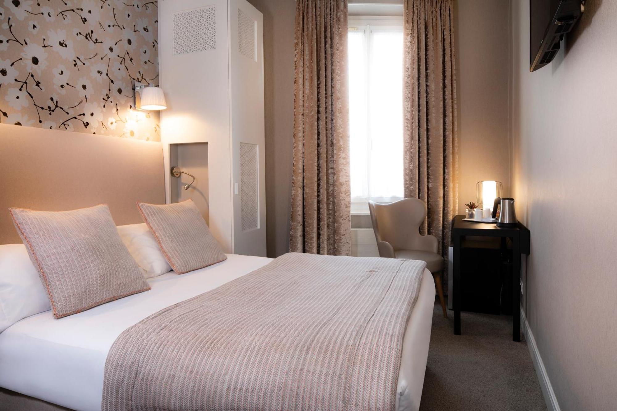 Superior Double or Twin Room,766515661:JPEG