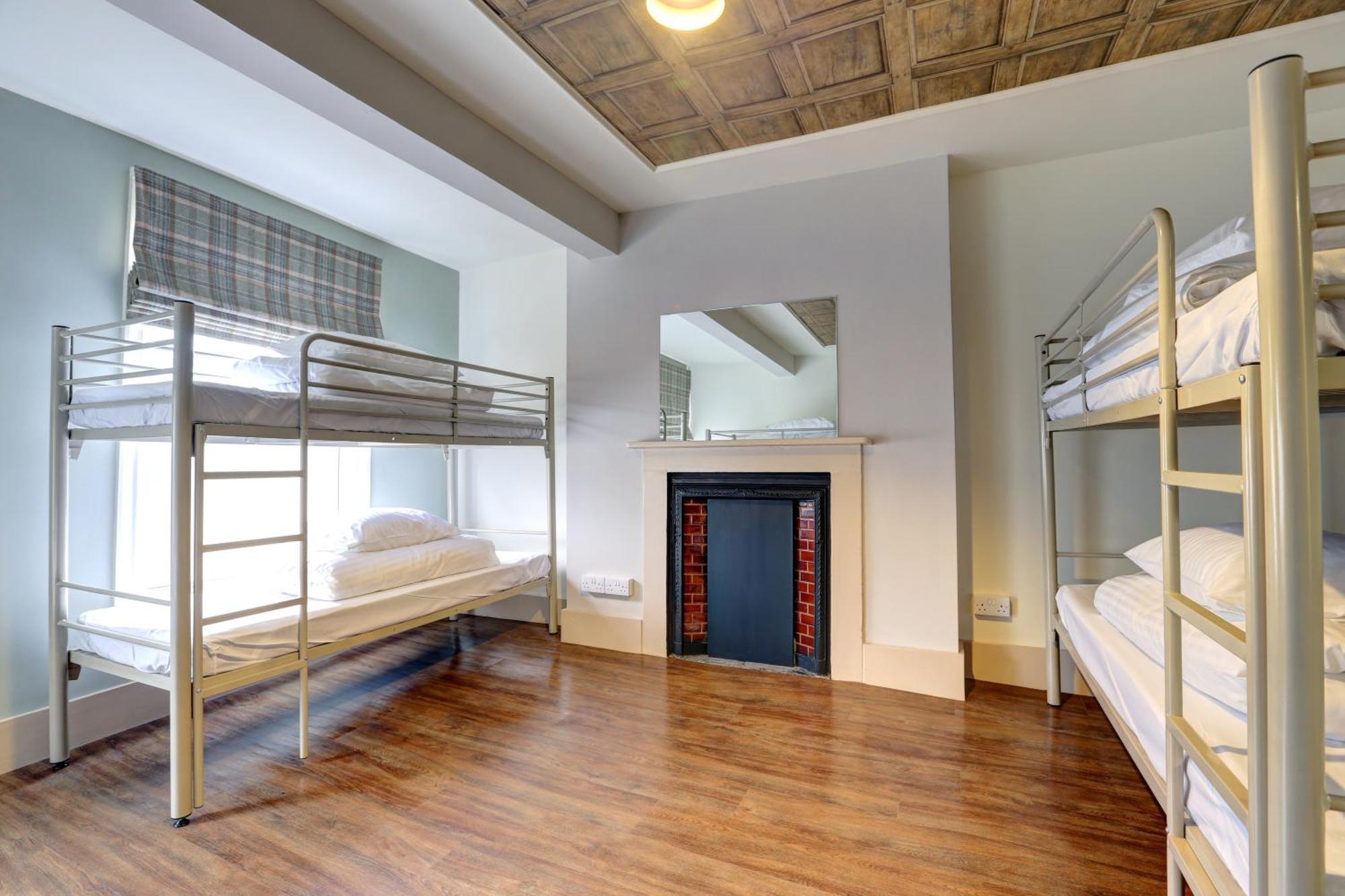 Private 6 Bed Room,1274144464:JPEG
