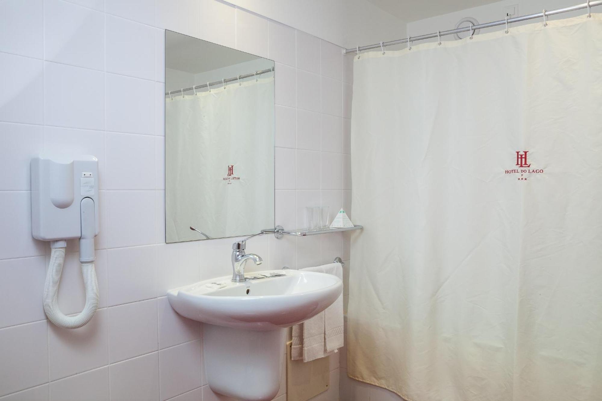 Double or Twin Room Extra Bed,62365867:JPEG