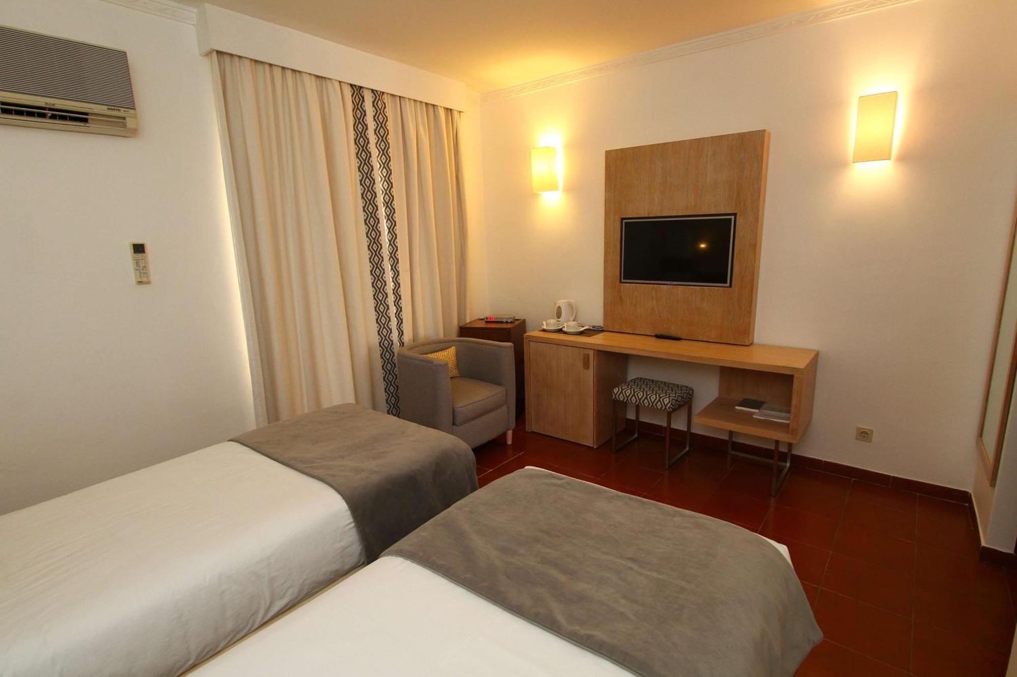 Standard Twin Room,1274398099:JPEG
