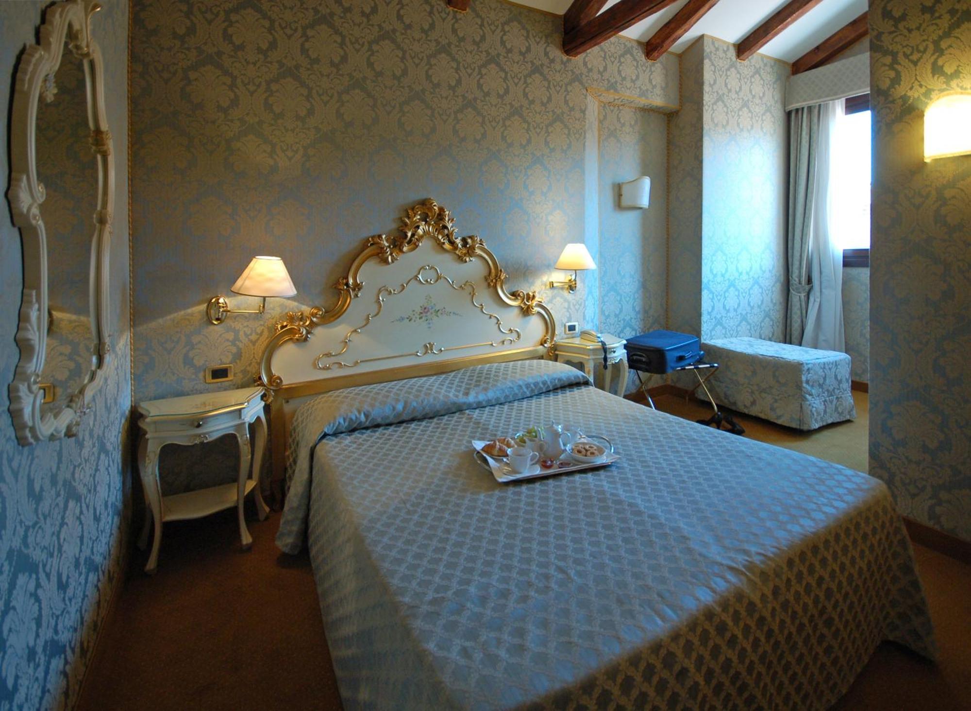 Triple Room,63750394:JPEG