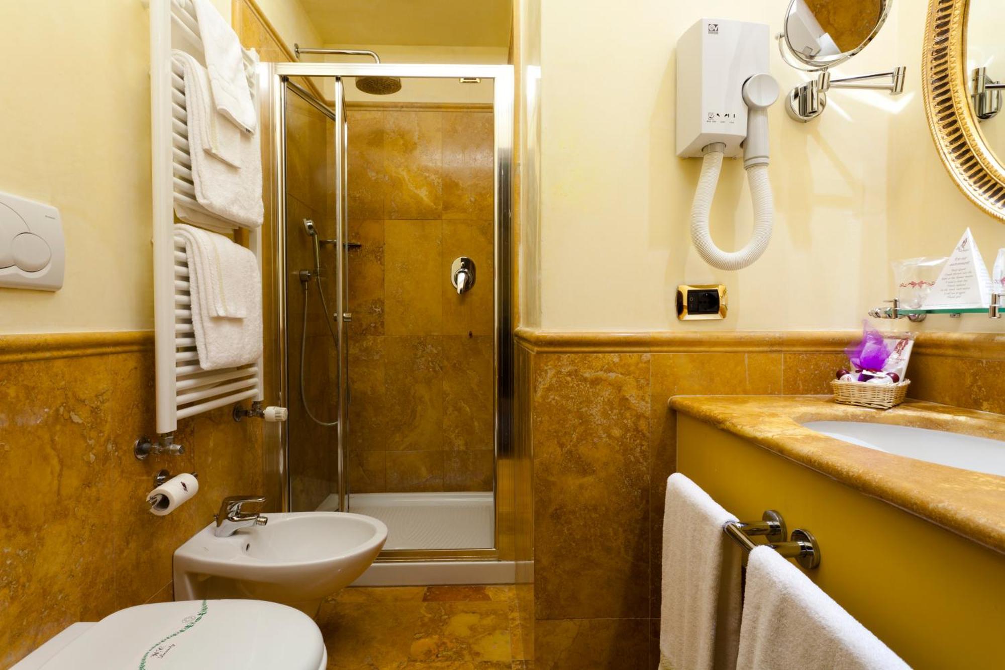 Classic Double or Twin Room,1274556511:JPEG