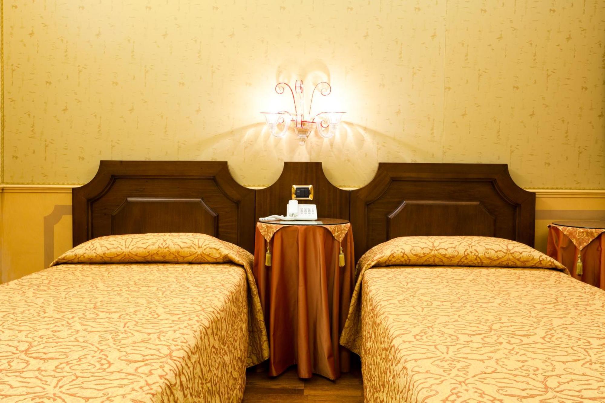 Classic Double or Twin Room,1274556478:JPEG