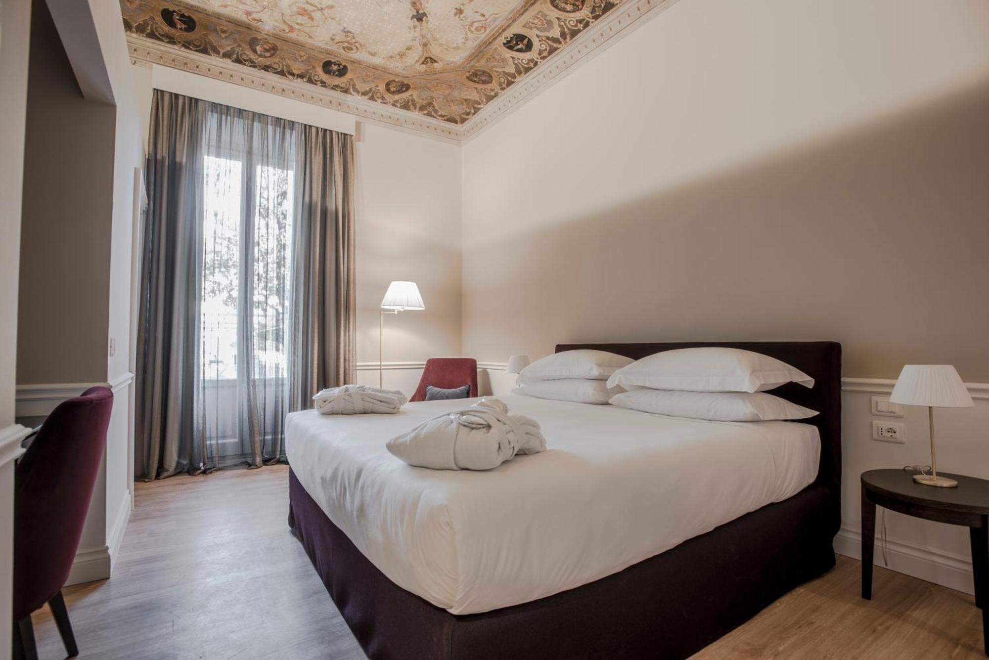 Deluxe Double Room Spa Access