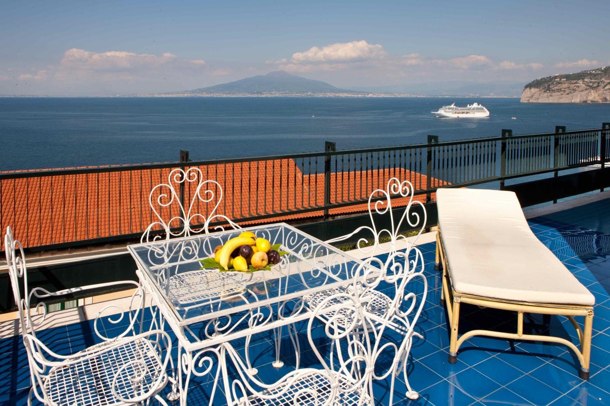 Suite Sea View,691821756:JPEG